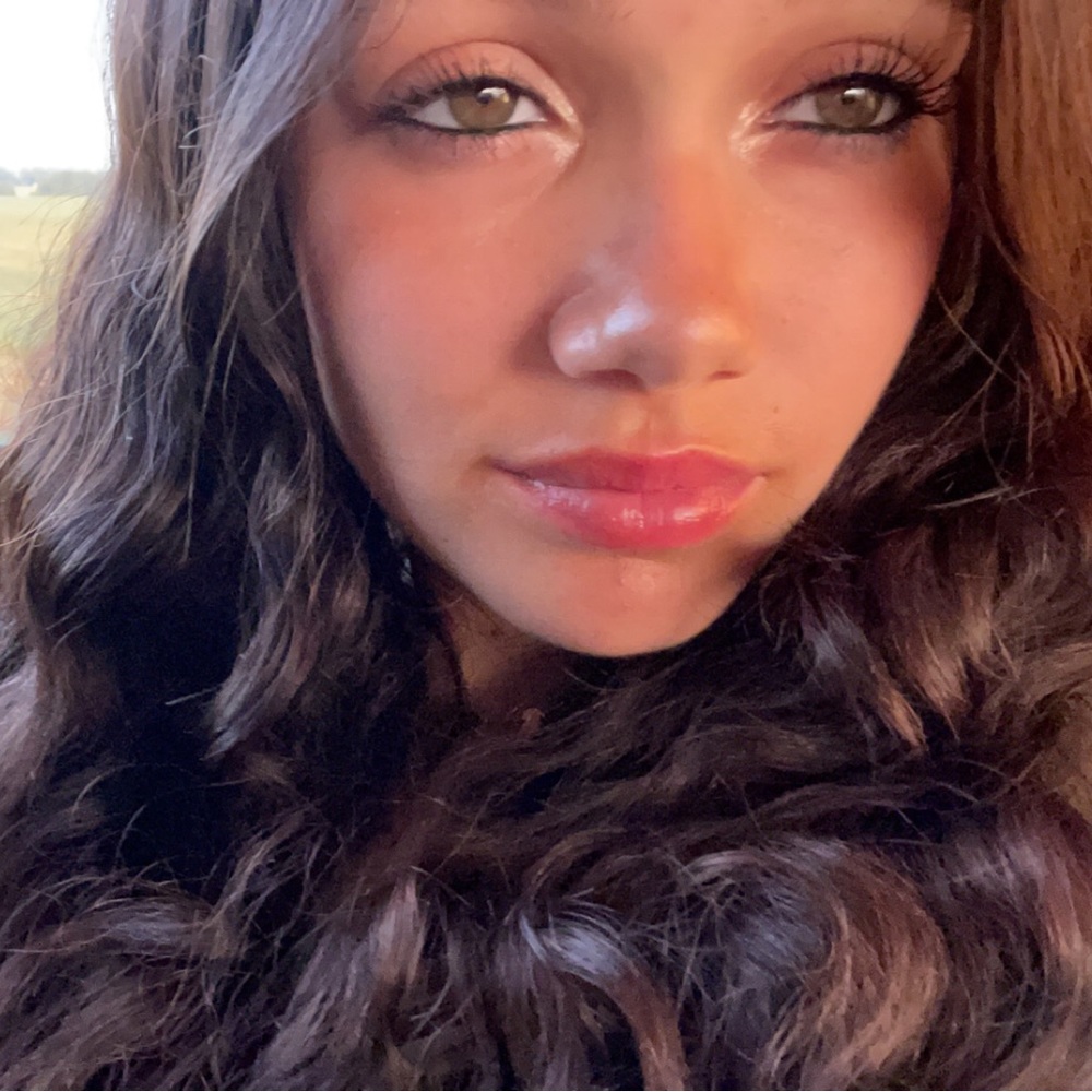 Meet your Posher, Christina